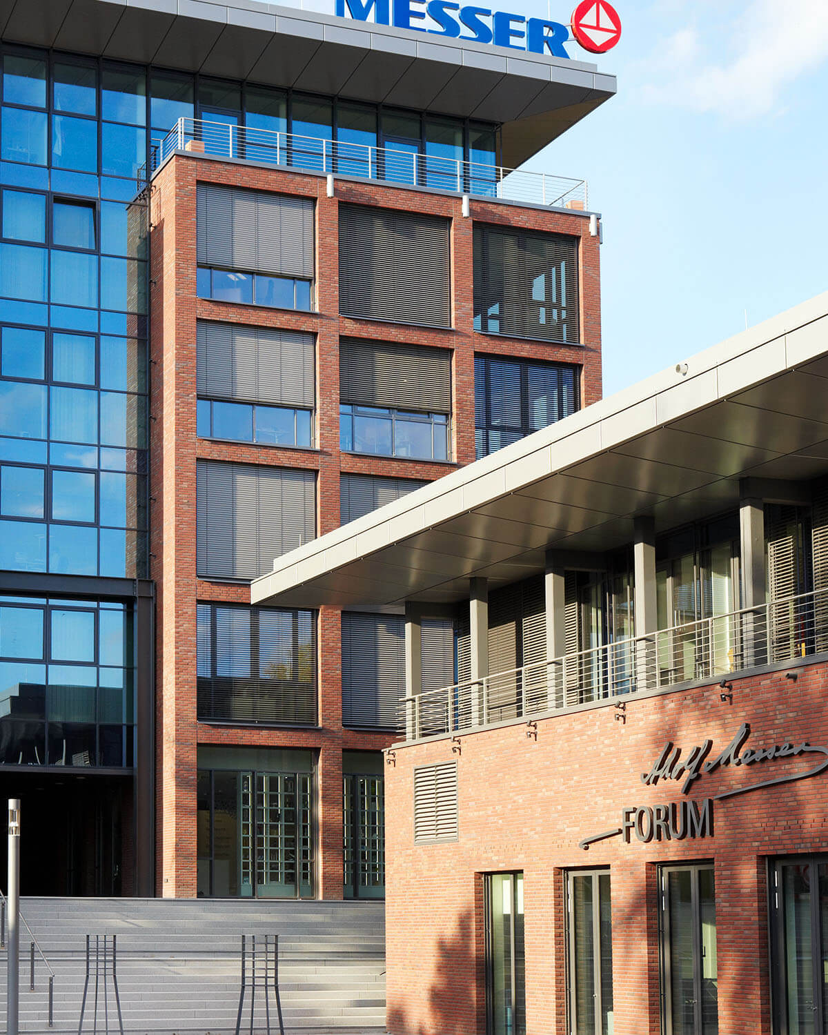 Ansicht Hauptverwaltung Messergroup und Eventcenter - Architektur Eberhard Horn Designgruppe