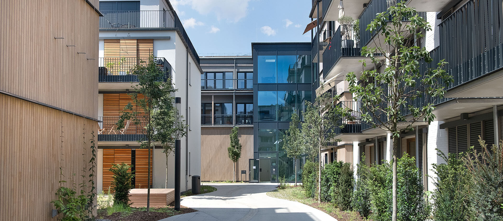 Heterogene Fassaden Neubau Königsteiner Höfe Planung Eberhard + Florian Horn Designgruppe