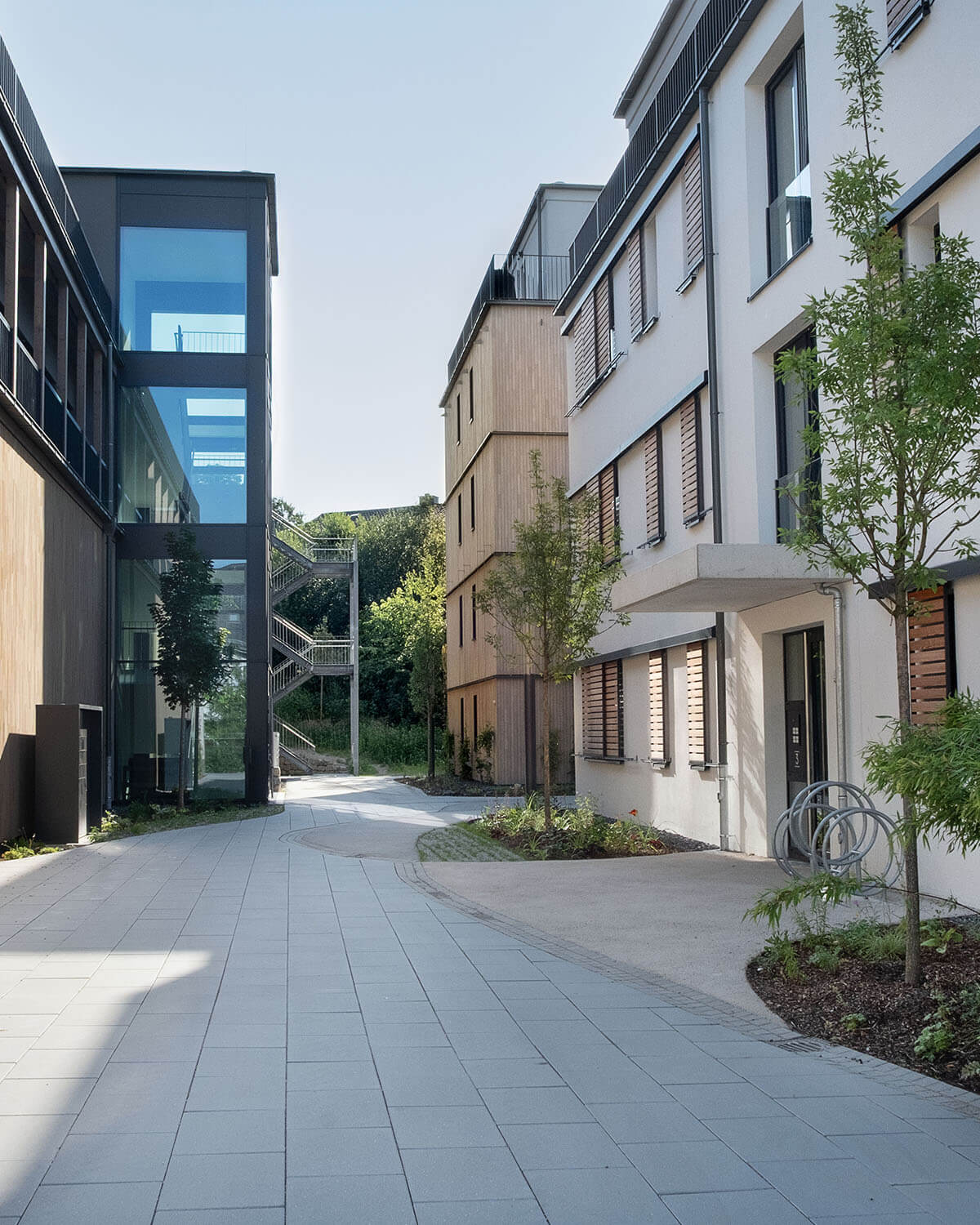 Blick auf Supermarkt und Gebäude Königsteiner Höfe geplant von Eberhard + Florian Horn Designgruppe